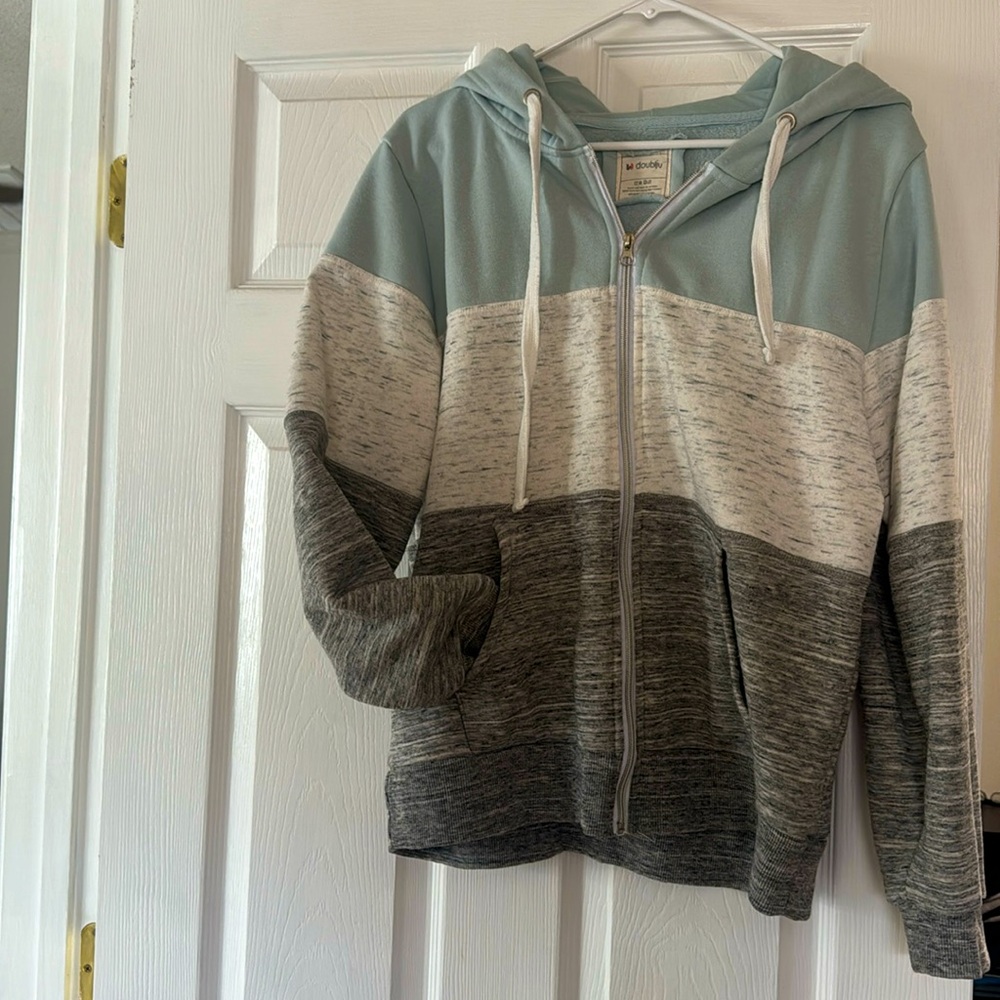 Hoodie with ziper front